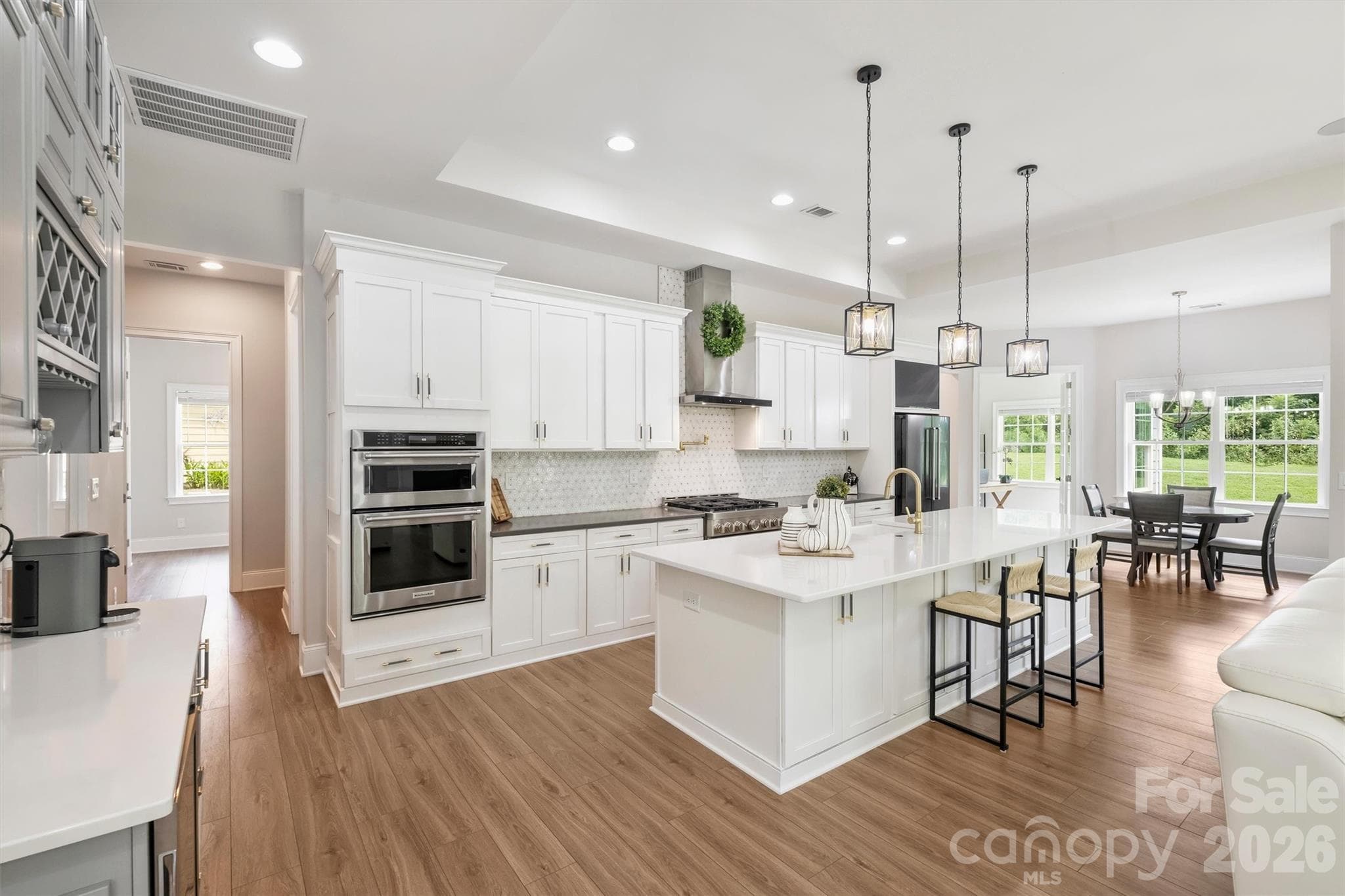 Single Family Residence at 10542 Sweethaven Lane, Harrisburg, photo 6 of 47