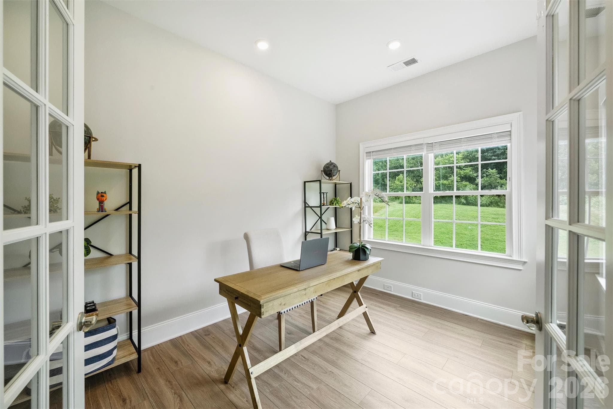 Single Family Residence at 10542 Sweethaven Lane, Harrisburg, photo 20 of 47