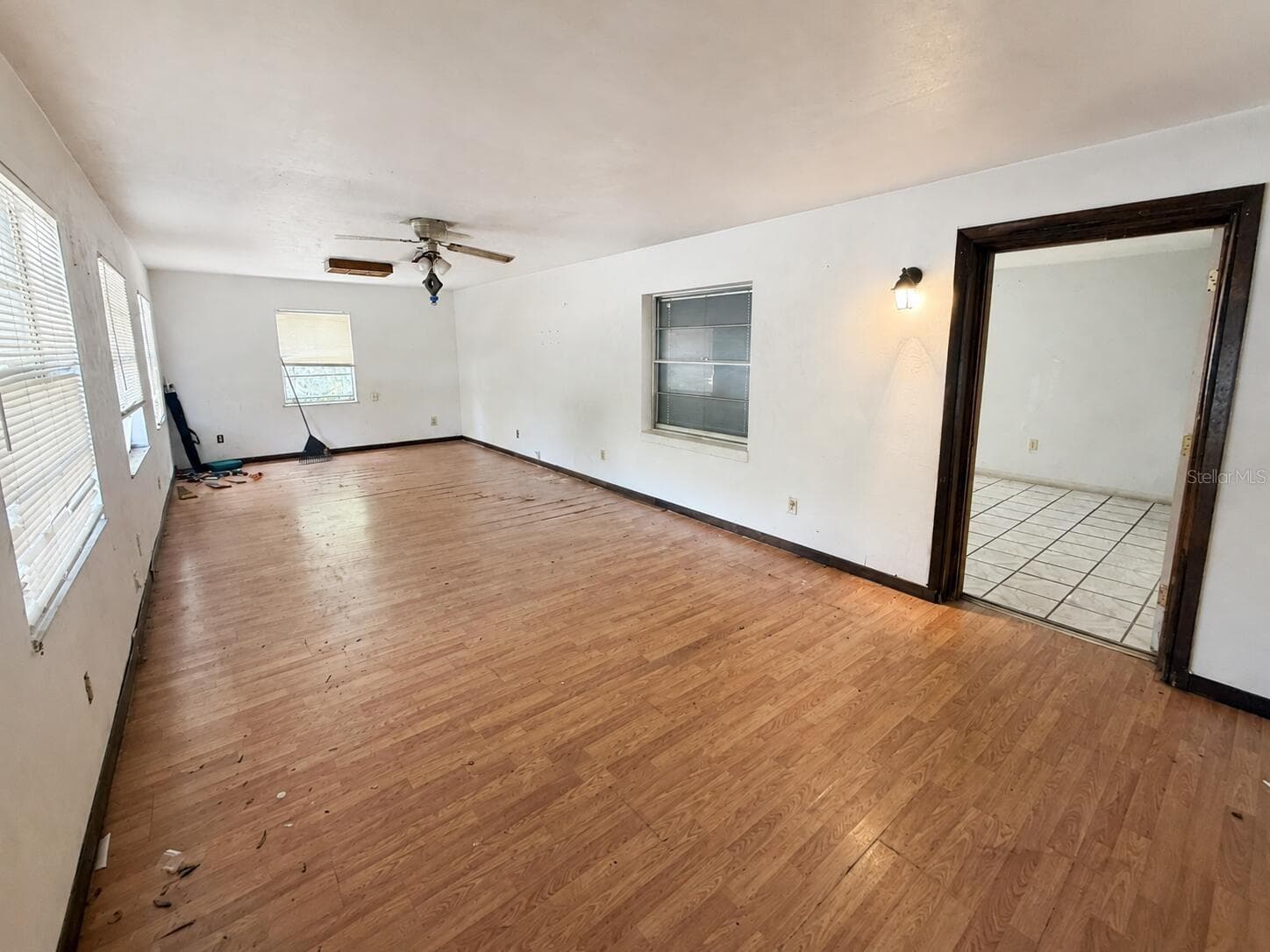 Single Family Residence at 6806 SE 215TH ST, HAWTHORNE, photo 5 of 14