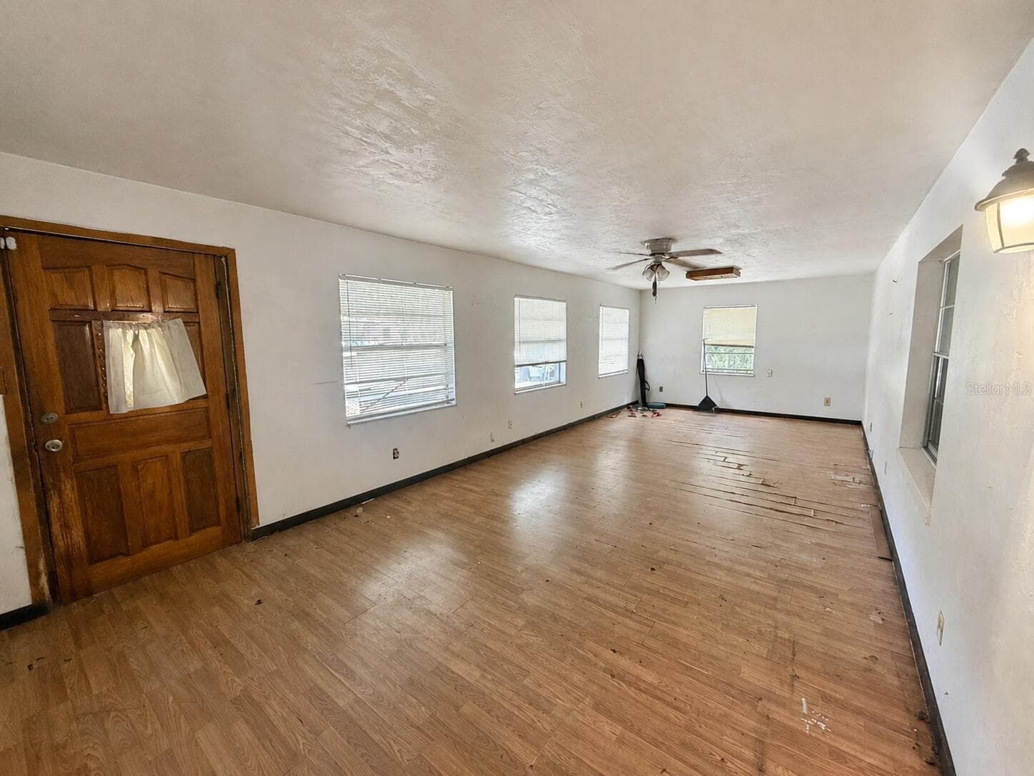 Single Family Residence at 6806 SE 215TH ST, HAWTHORNE, photo 6 of 14