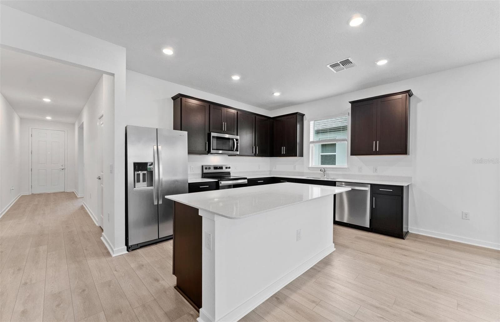 Stylish Kitchen - 4278 OBSIDIAN DR, SPRING HILL
