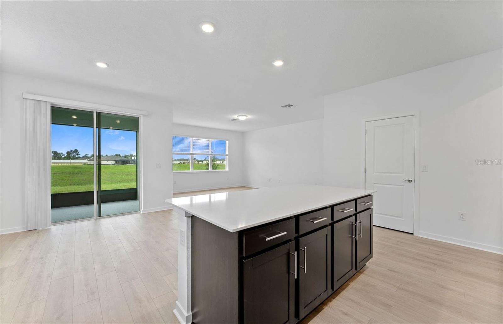 Open Kitchen to Cafe Area - 4278 OBSIDIAN DR, SPRING HILL