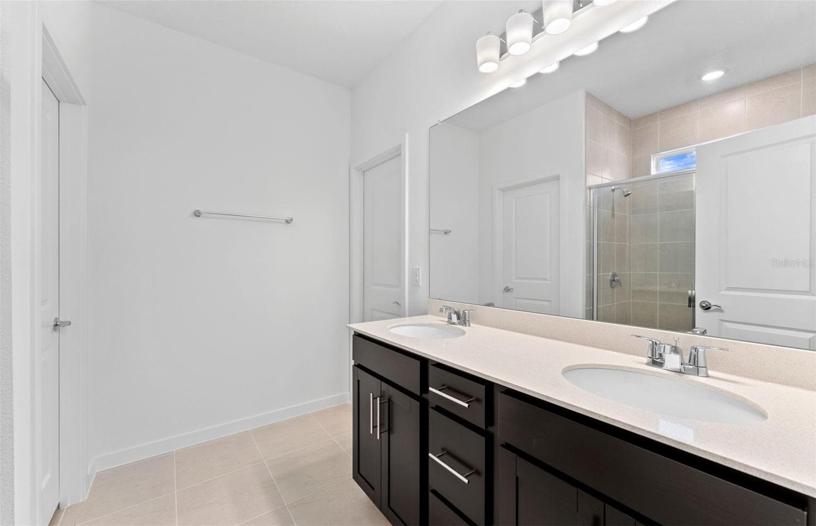 Owner's Bath w/Dual Sinks - 4278 OBSIDIAN DR, SPRING HILL
