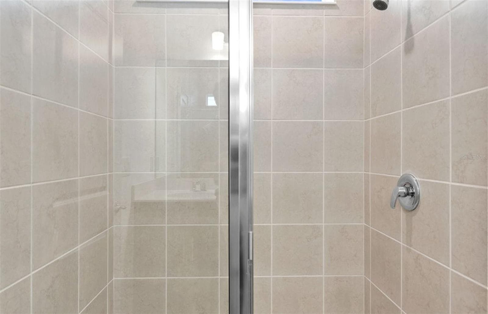 Owner's Walk-in Shower - 4278 OBSIDIAN DR, SPRING HILL
