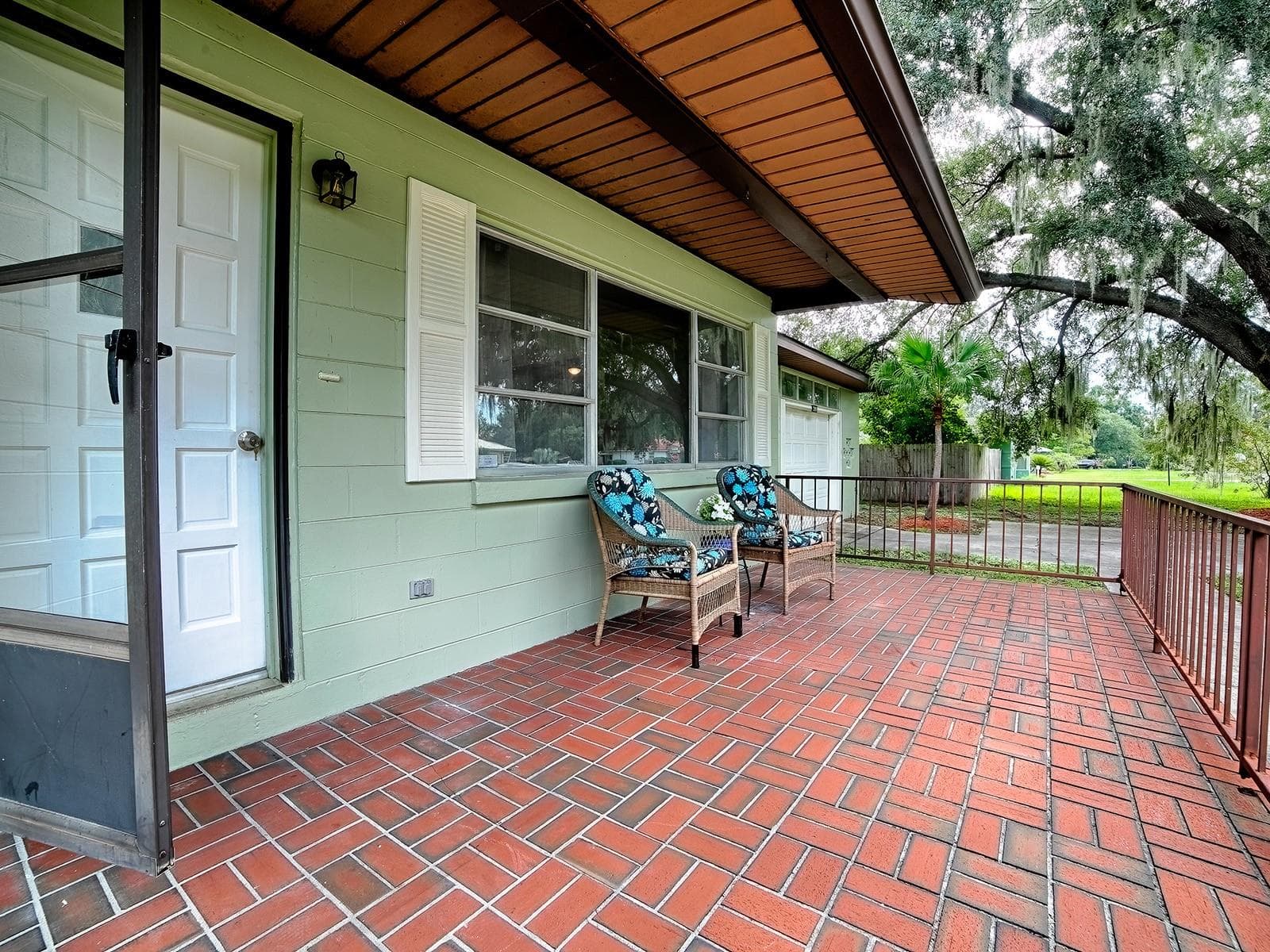 Single Family Residence at 2269 SOUTHLAND RD, MOUNT DORA, photo 2 of 42
