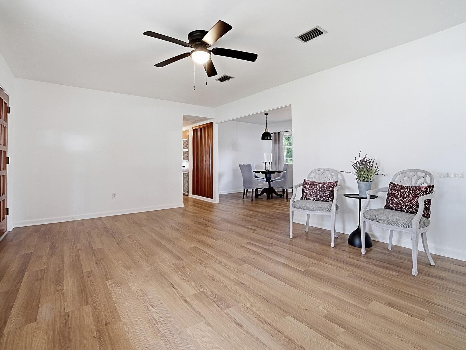 Single Family Residence at 2269 SOUTHLAND RD, MOUNT DORA, photo 4 of 42