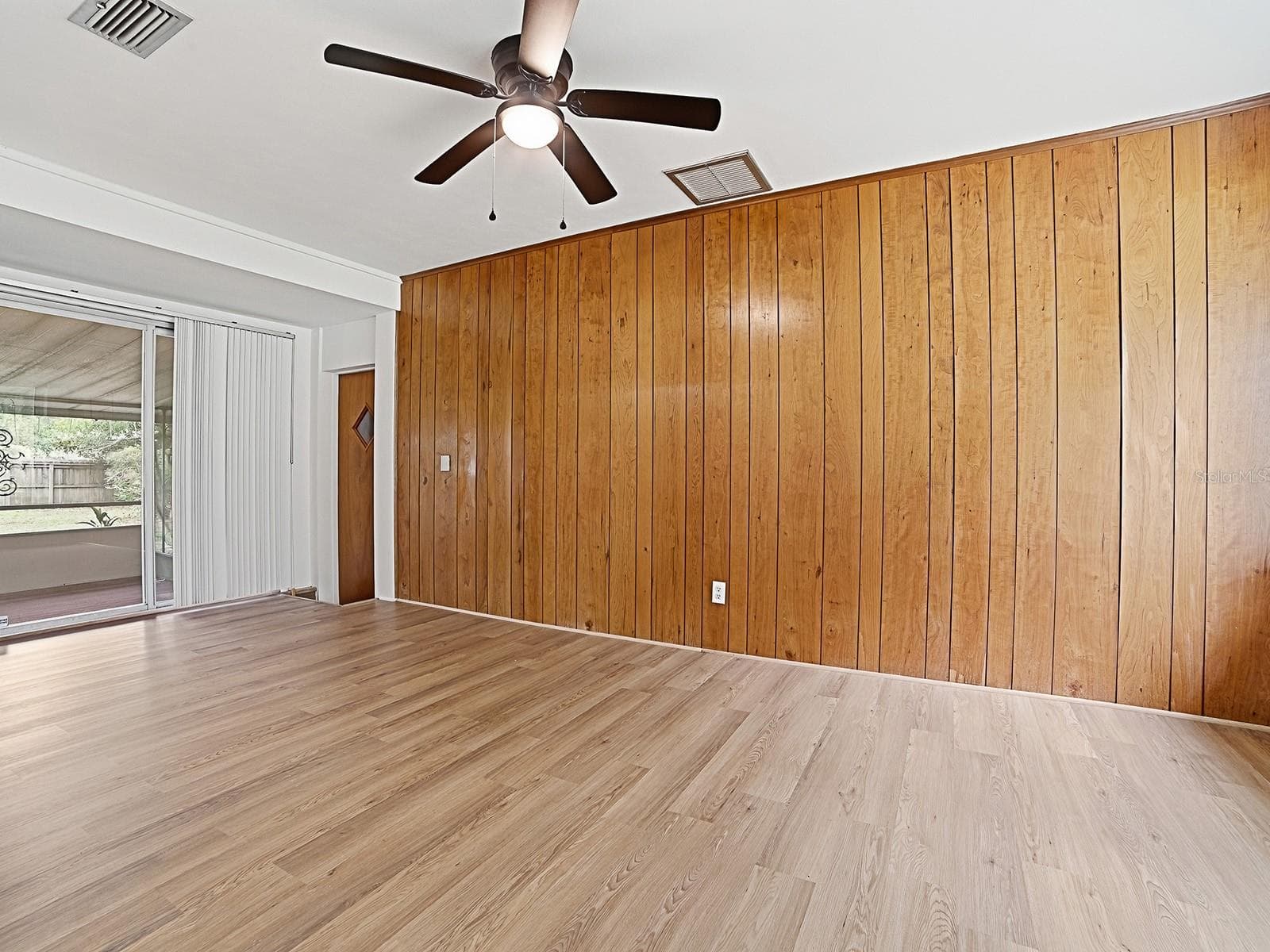 Single Family Residence at 2269 SOUTHLAND RD, MOUNT DORA, photo 14 of 42
