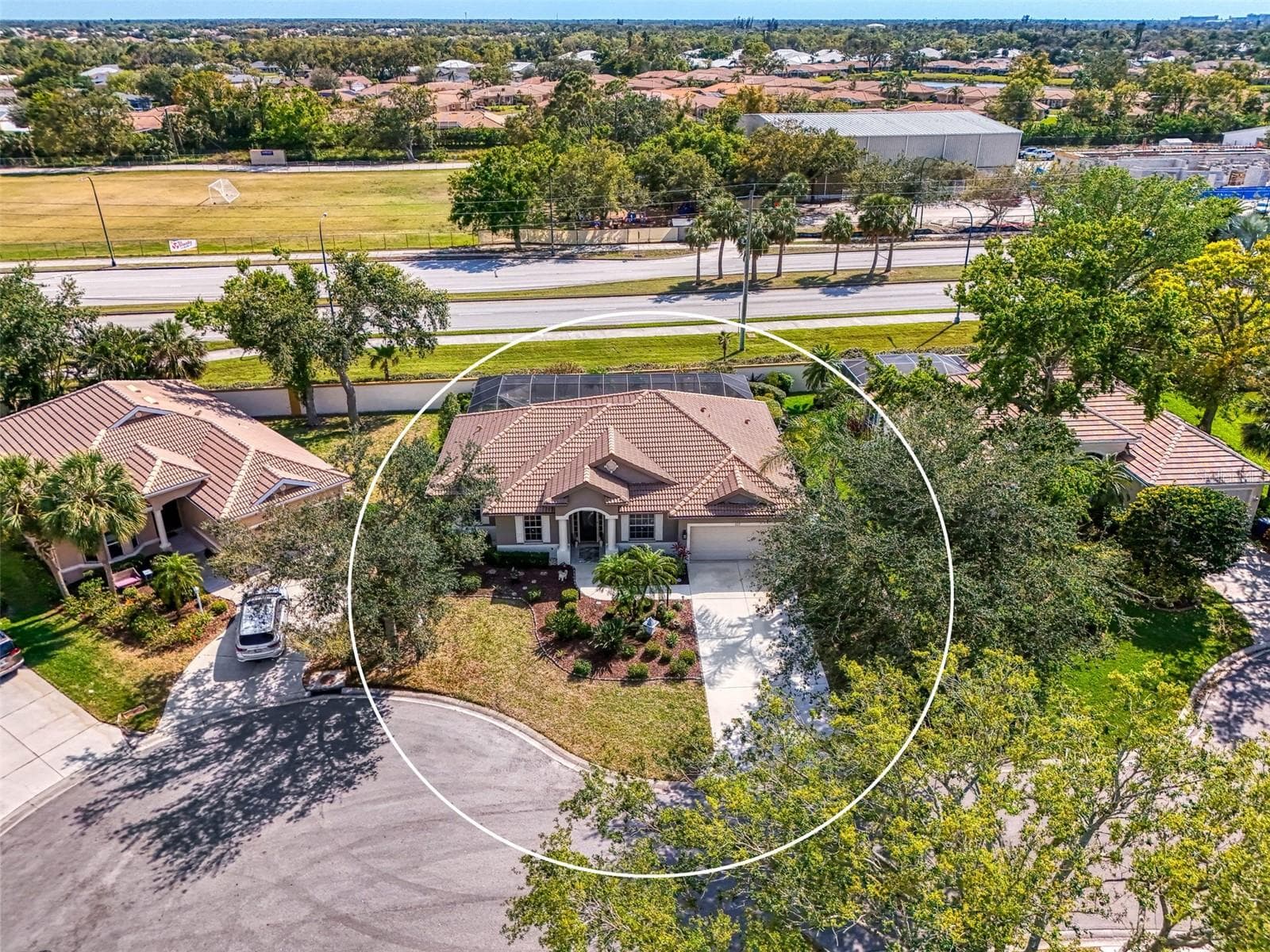 Single Family Residence at 107 WAYFOREST DR, VENICE, photo 4 of 73