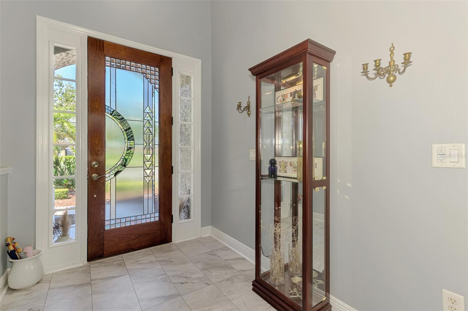 Beautiful front door - 107 WAYFOREST DR, VENICE