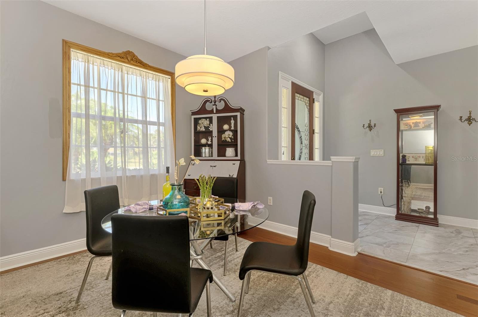 Single Family Residence at 107 WAYFOREST DR, VENICE, photo 15 of 73