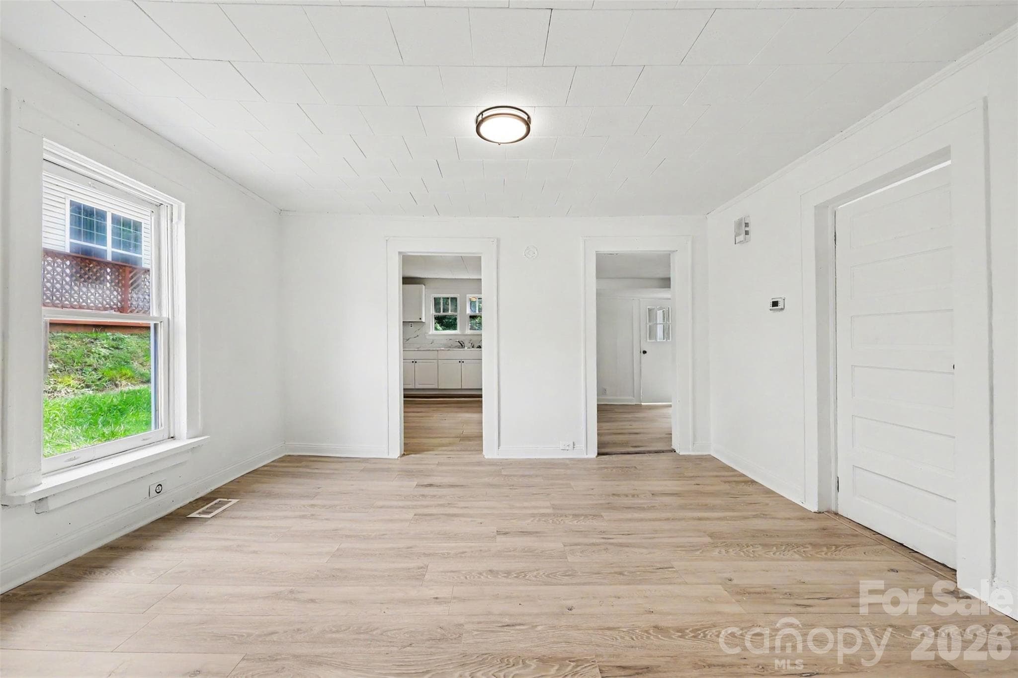 Single Family Residence at 1306 Forrest Street, High Point, photo 6 of 28