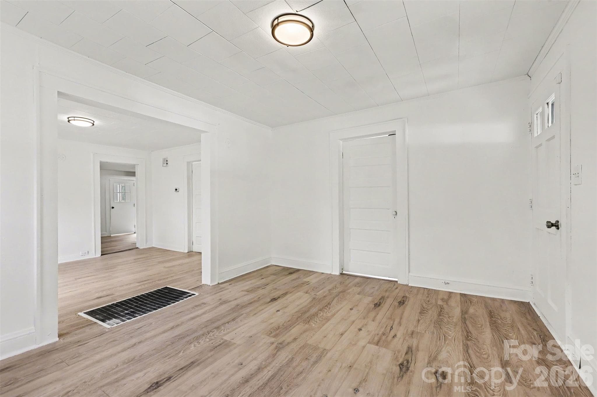 Single Family Residence at 1306 Forrest Street, High Point, photo 9 of 28
