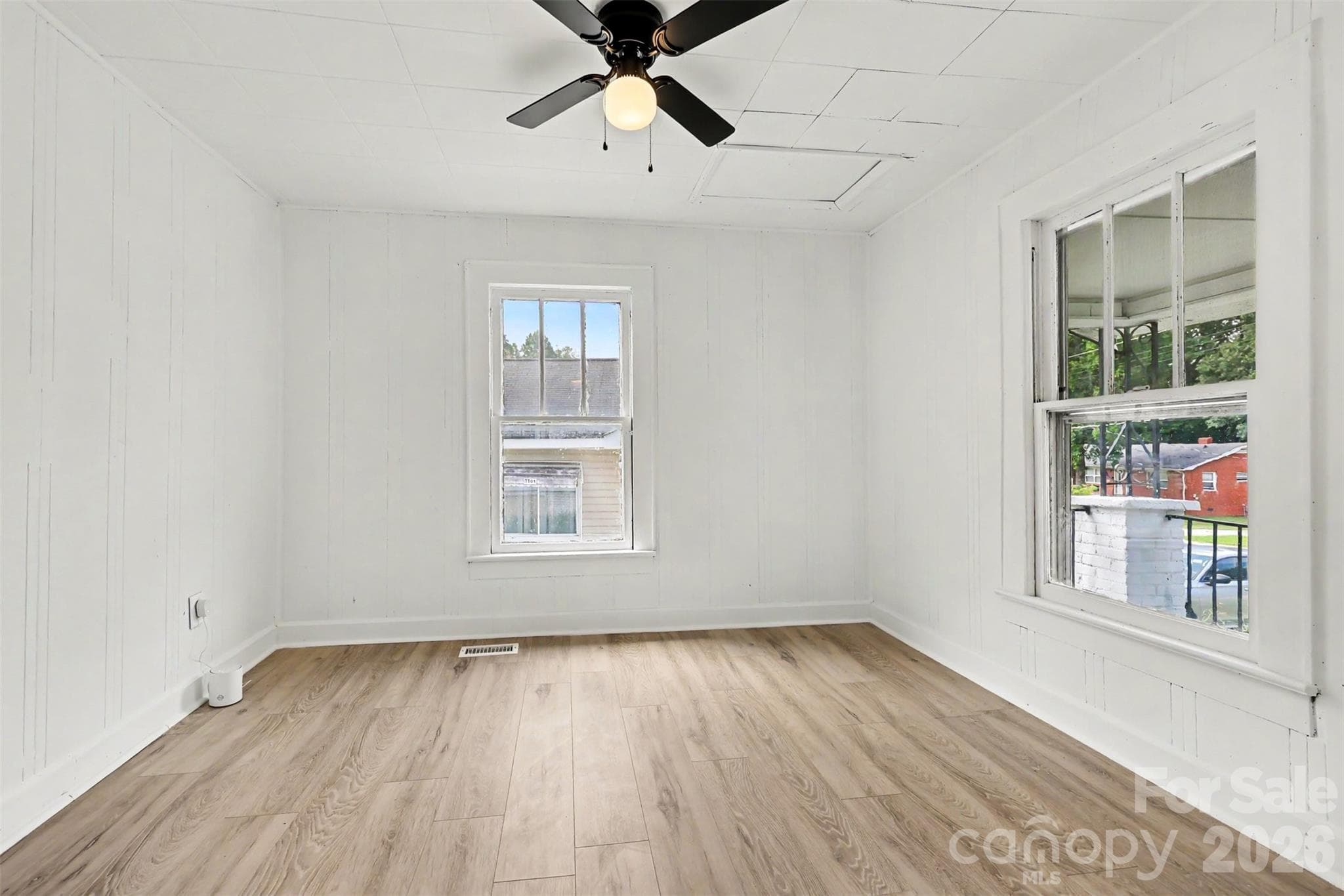 Single Family Residence at 1306 Forrest Street, High Point, photo 18 of 28