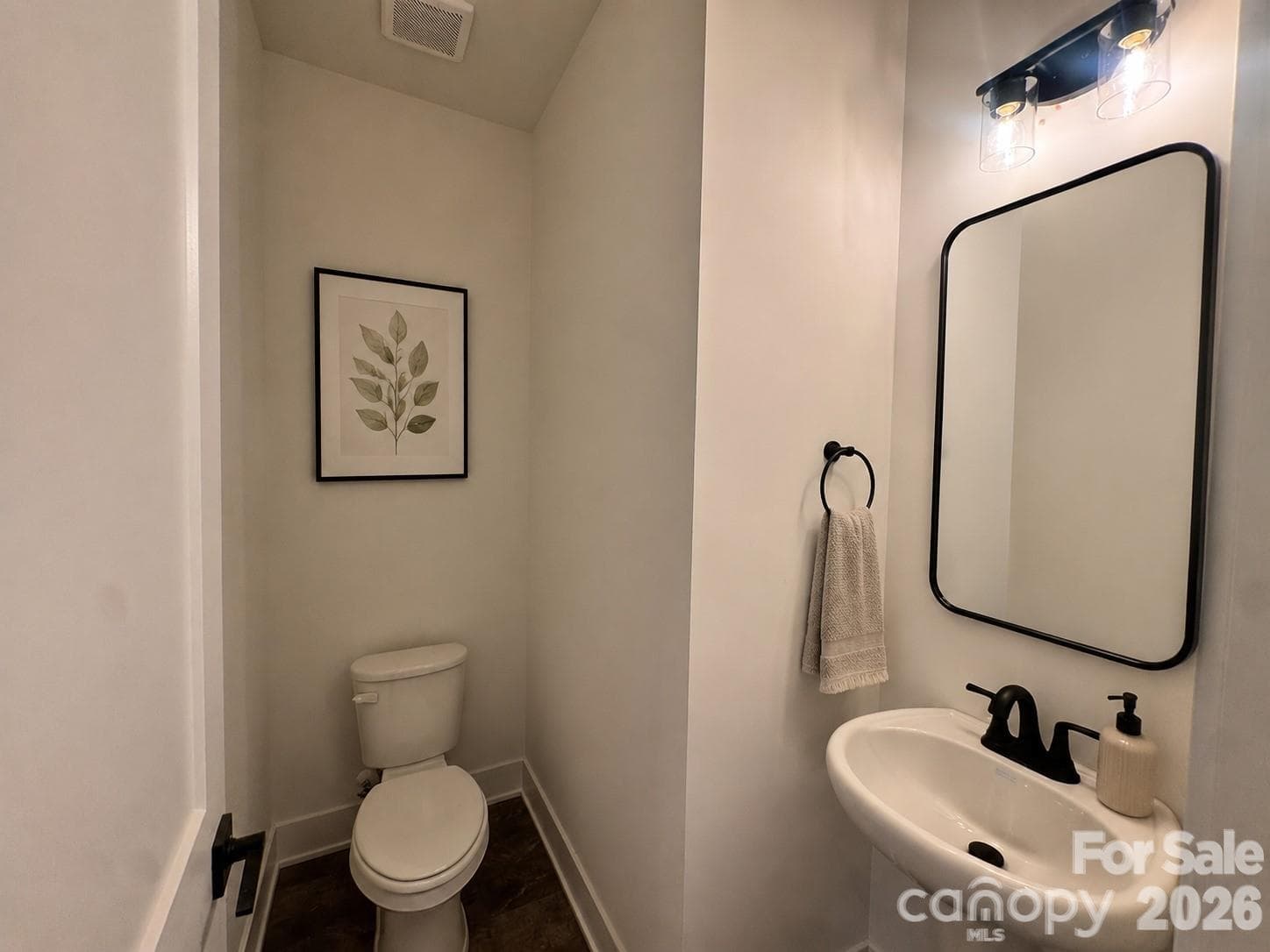 Virtually Staged - 720 Inwood Hill Drive, Gastonia