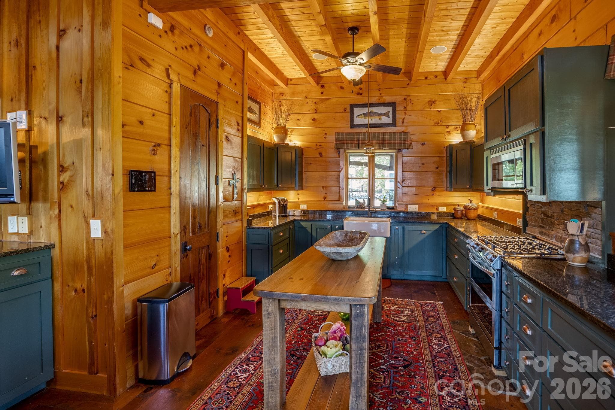 Kitchen - 197 Smooth Rock Point, Ridgeway