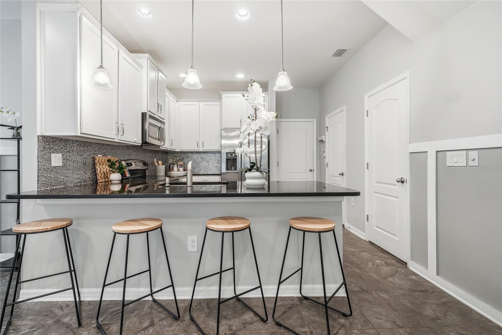 Townhouse at 13105 CANOPY CREEK DR, TAMPA, photo 15 of 46
