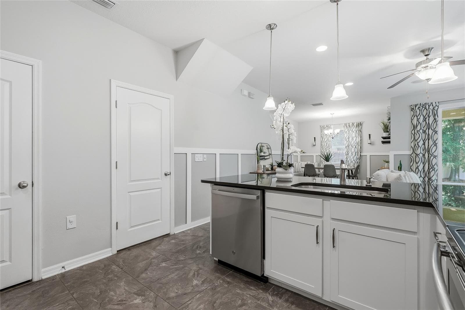 Townhouse at 13105 CANOPY CREEK DR, TAMPA, photo 20 of 46