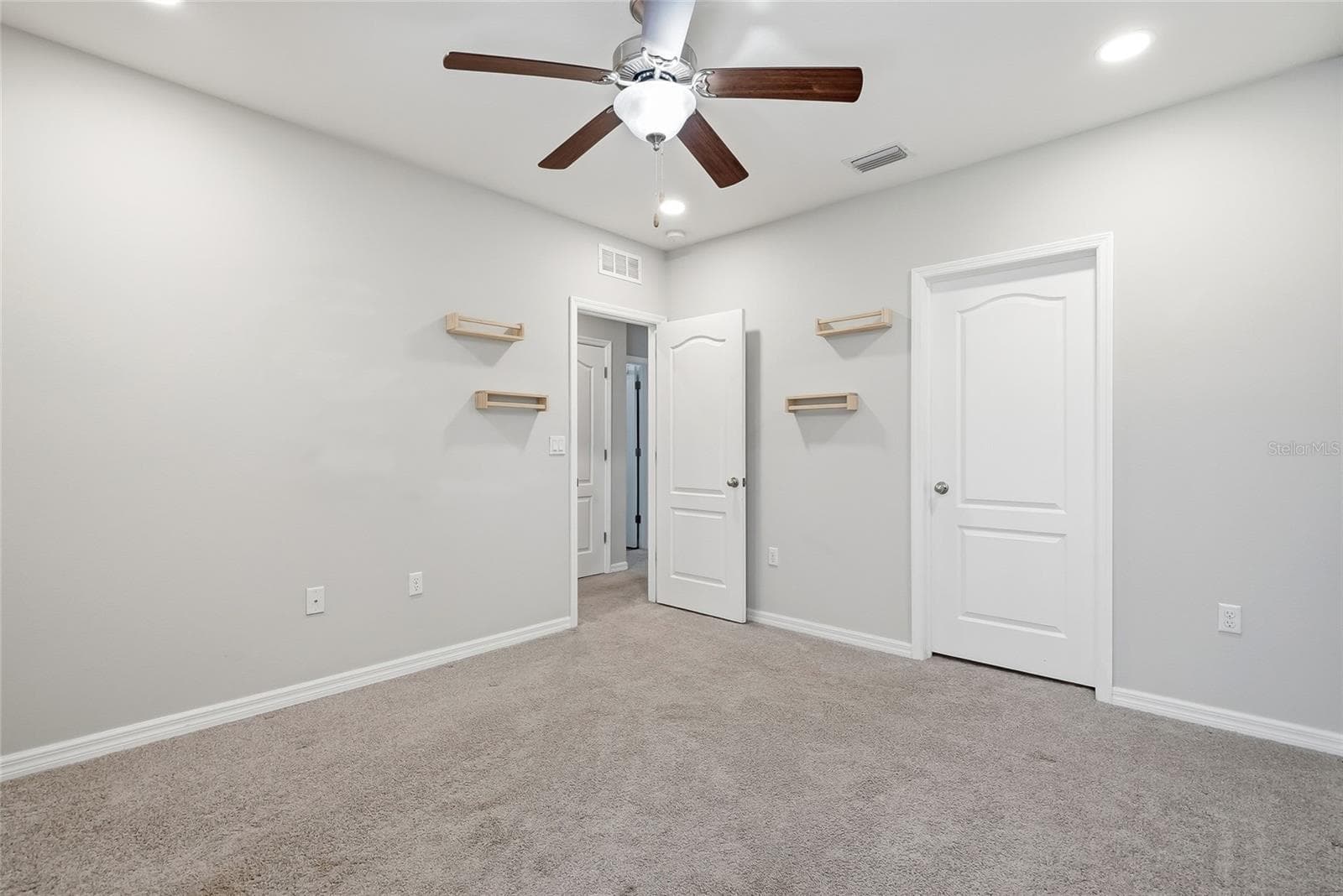 Townhouse at 13105 CANOPY CREEK DR, TAMPA, photo 33 of 46