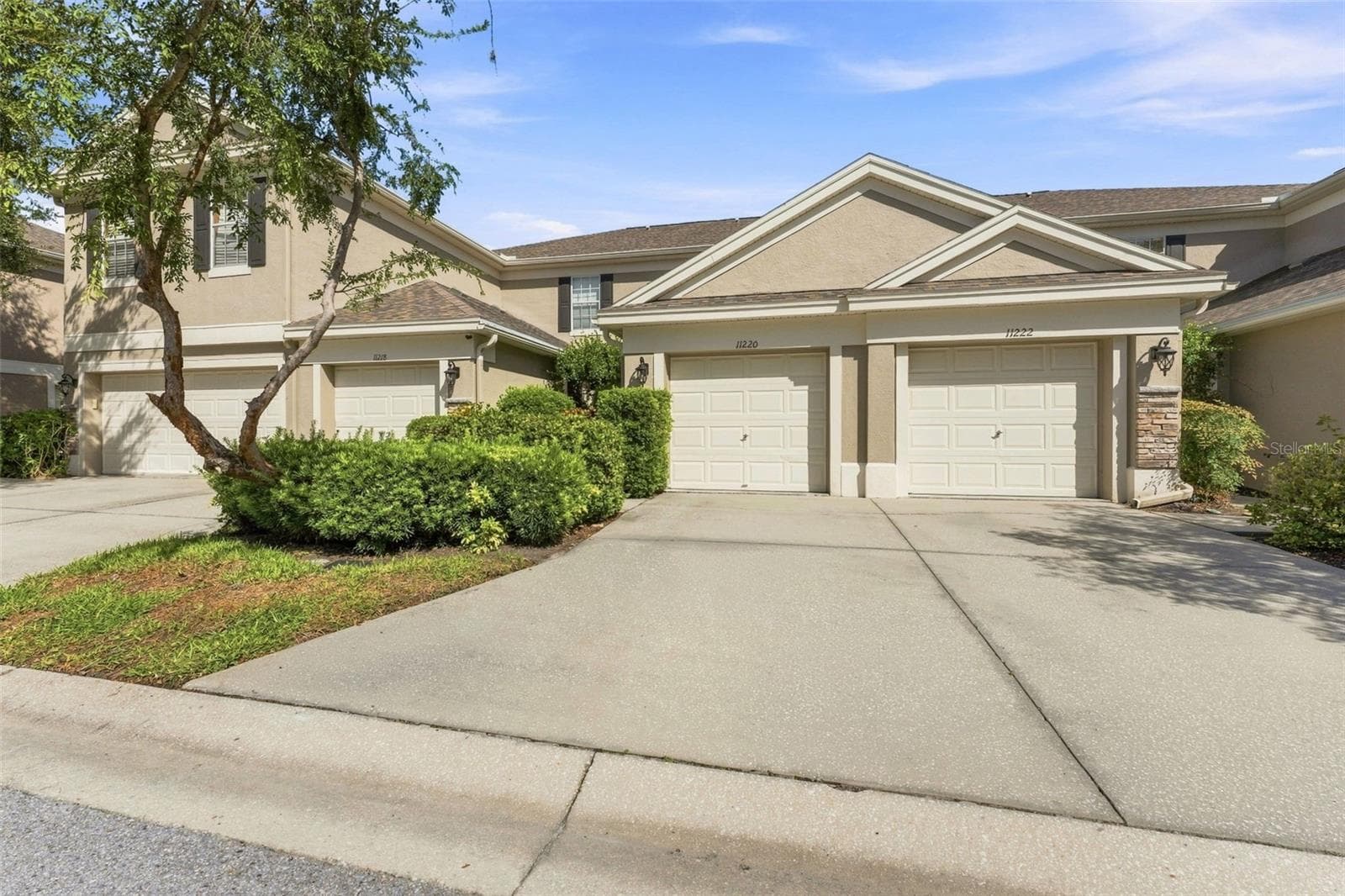 Townhouse at 11220 WINDSOR PLACE CIR, TAMPA, photo 2 of 41