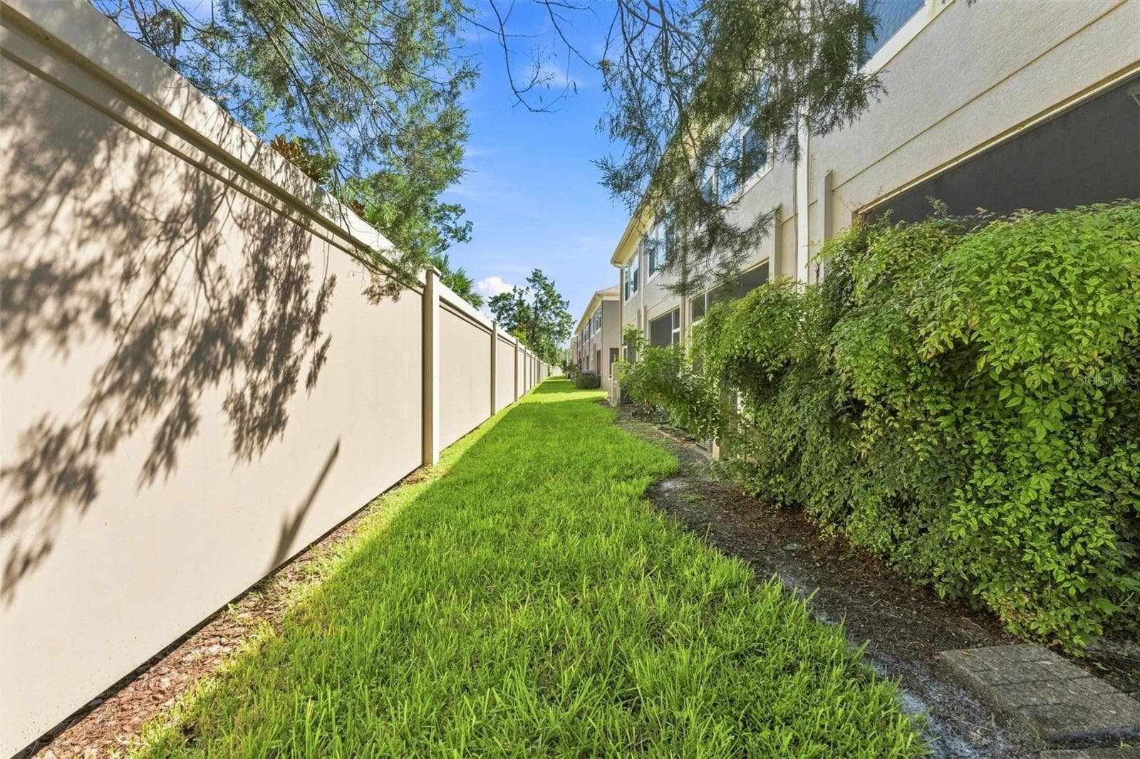 Townhouse at 11220 WINDSOR PLACE CIR, TAMPA, photo 33 of 41