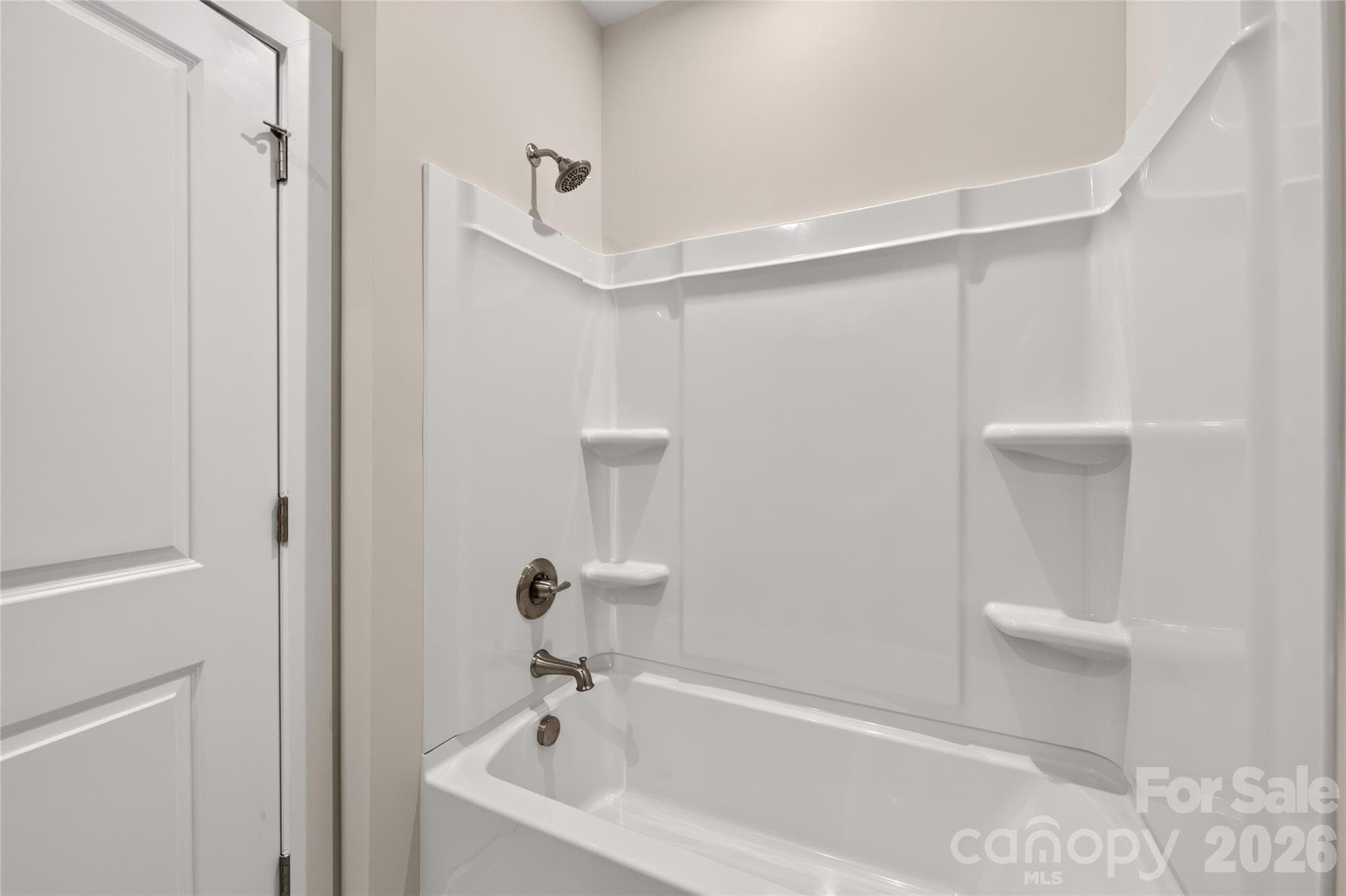 En-Suite Bathroom - Charlotte