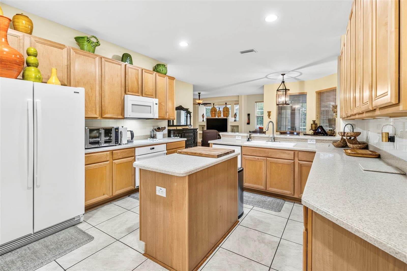 Single Family Residence at 28 CAMELOT RIDGE DR, BRANDON, photo 21 of 70