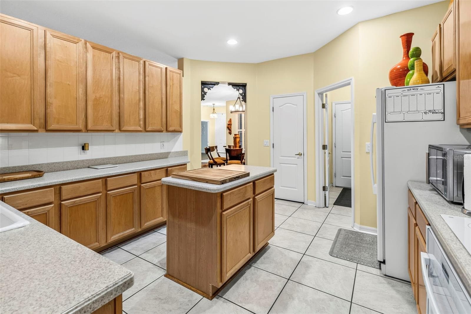 Single Family Residence at 28 CAMELOT RIDGE DR, BRANDON, photo 23 of 70
