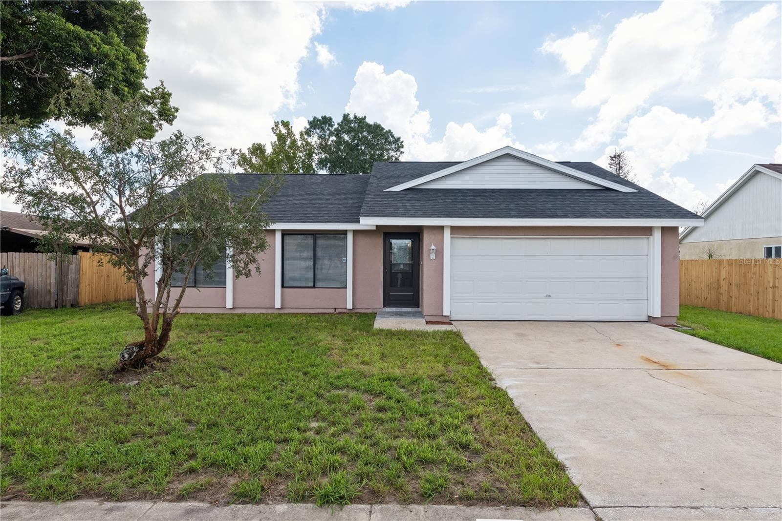 5588 GARDEN GROVE CIR