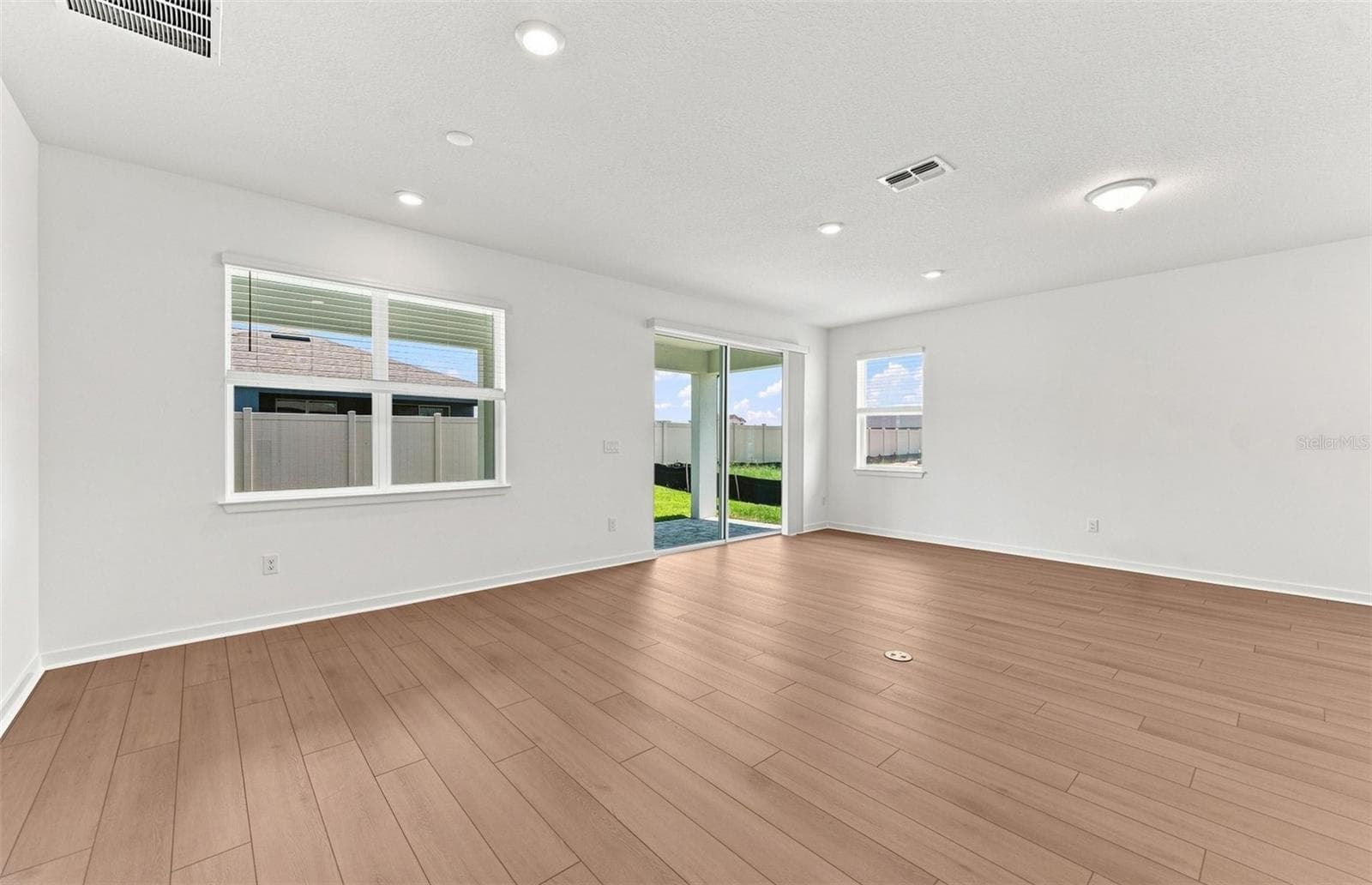 Open Cafe Area to Gathering Room - 33335 HERDS HALLOW WAY, WESLEY CHAPEL