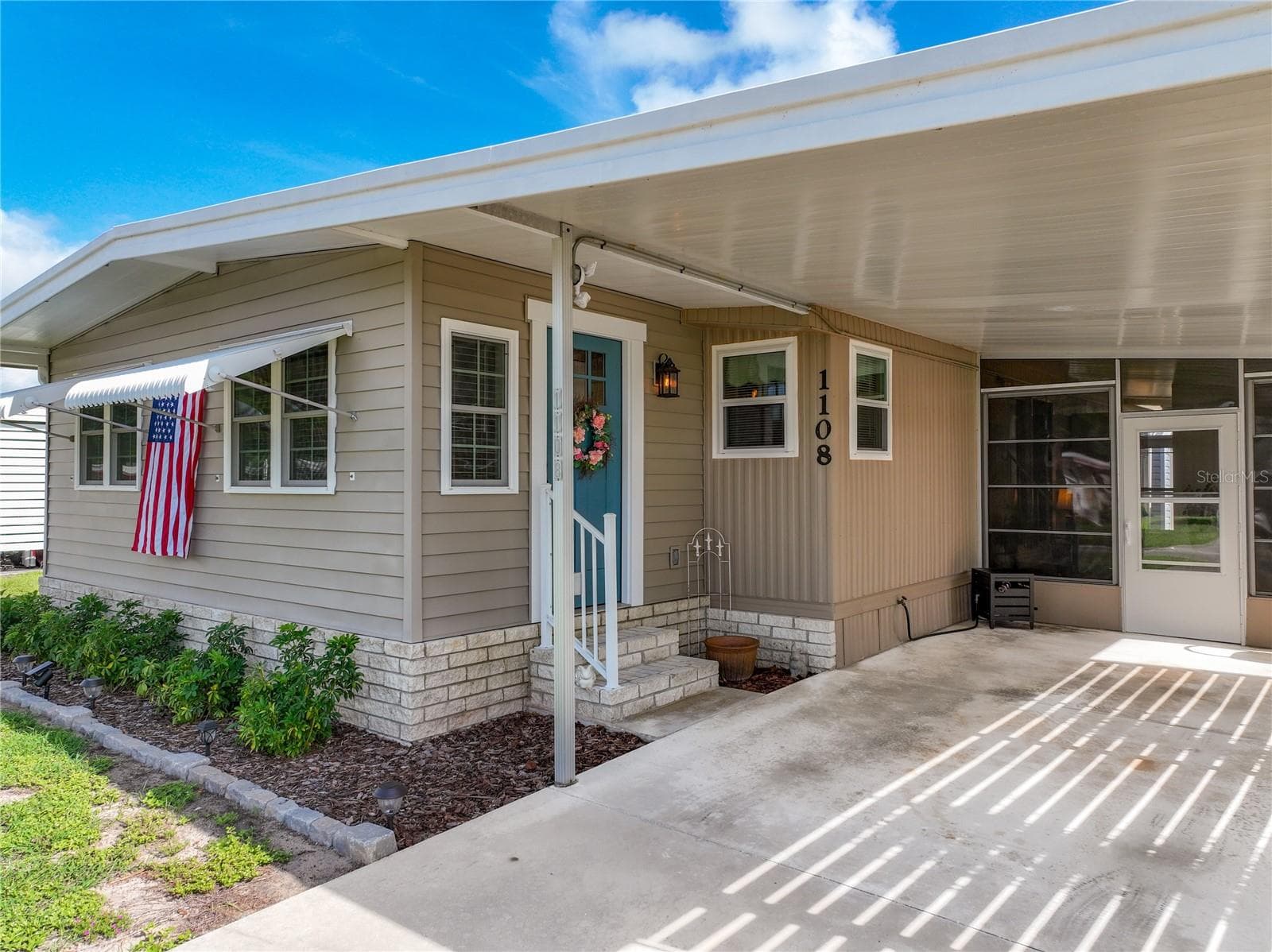 1108 NASSAU CIR