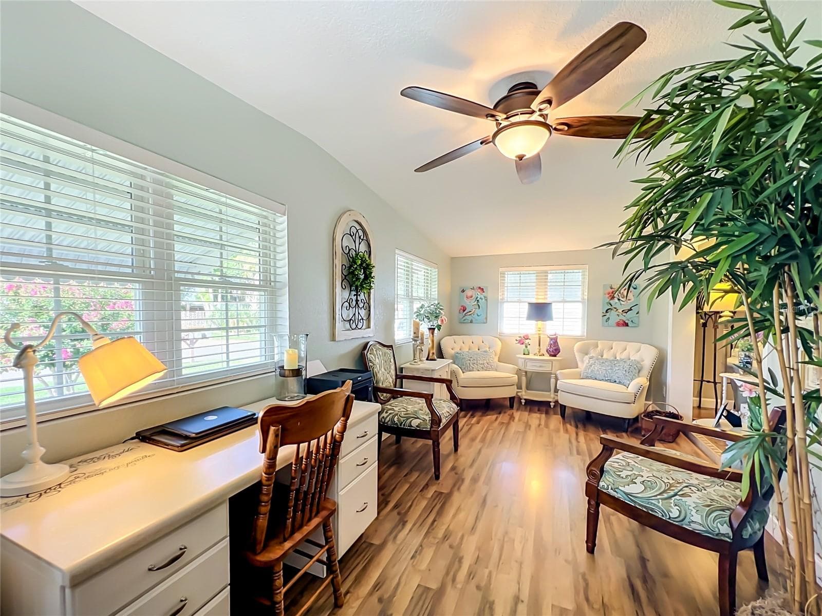 Foyer and Family Room - 1108 NASSAU CIR, TAVARES
