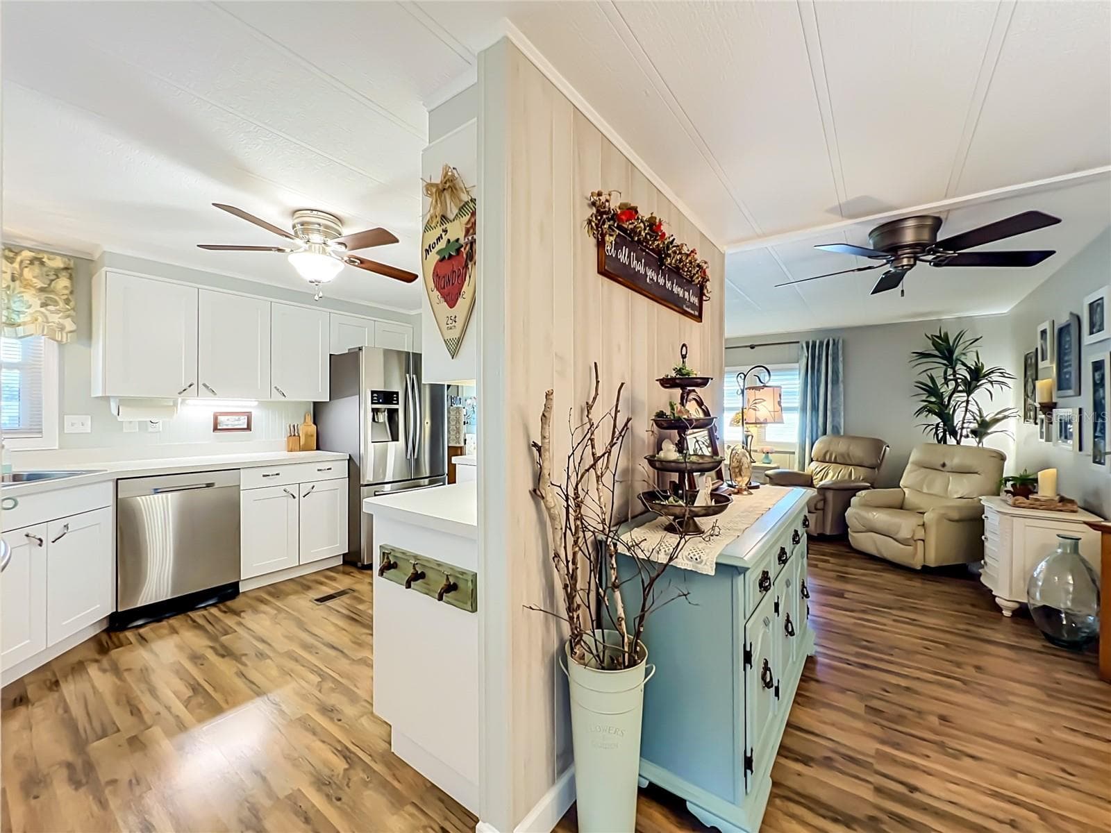Manufactured Home at 1108 NASSAU CIR, TAVARES, photo 15 of 63
