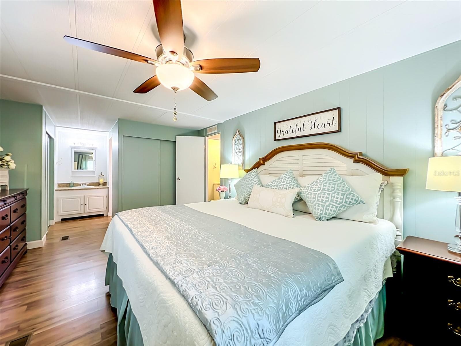 Manufactured Home at 1108 NASSAU CIR, TAVARES, photo 26 of 63