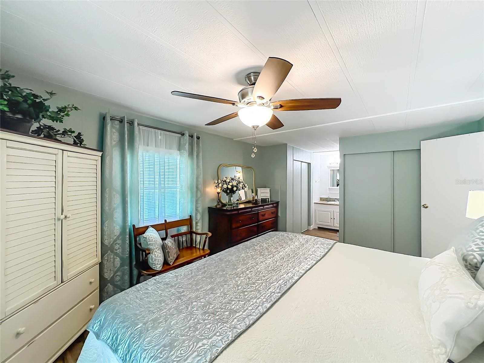 Manufactured Home at 1108 NASSAU CIR, TAVARES, photo 27 of 63