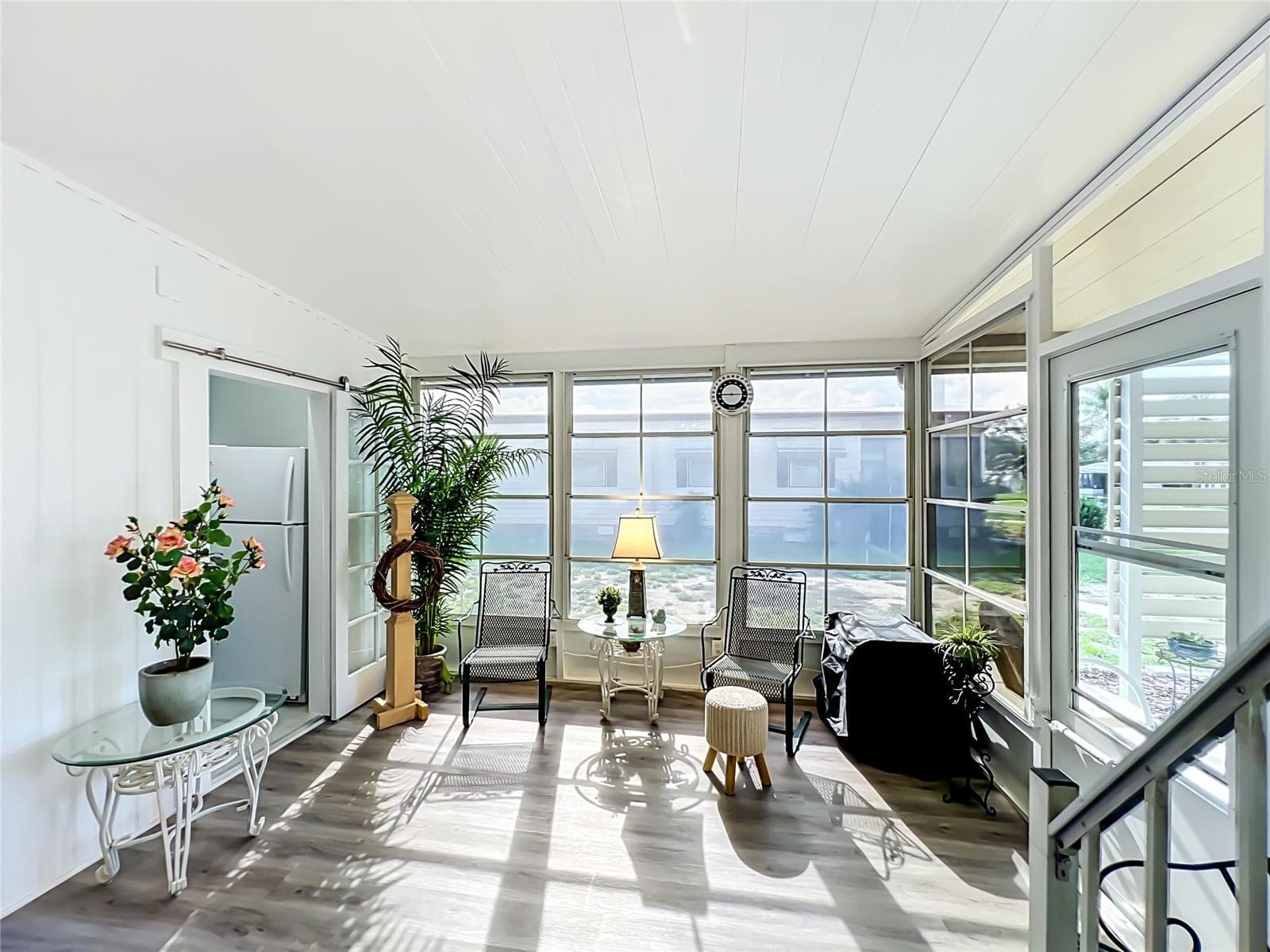 Screen room - 1108 NASSAU CIR, TAVARES