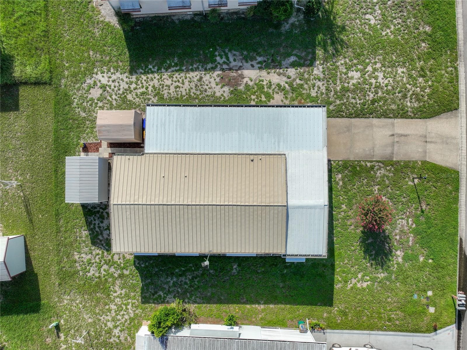 Manufactured Home at 1108 NASSAU CIR, TAVARES, photo 42 of 63