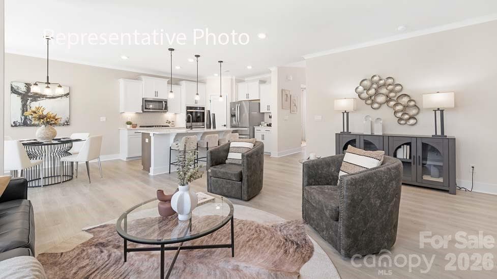 Single Family Residence at 6418 Cherrybark Oak Lane, Huntersville, photo 10 of 27
