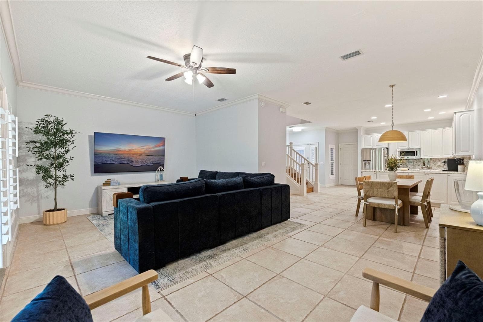 Townhouse at 123 VALENCIA CIR, ST PETERSBURG, photo 11 of 38