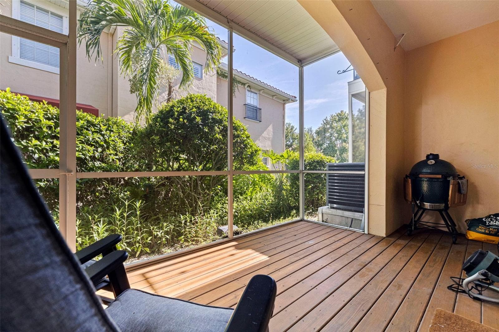 Townhouse at 123 VALENCIA CIR, ST PETERSBURG, photo 13 of 38
