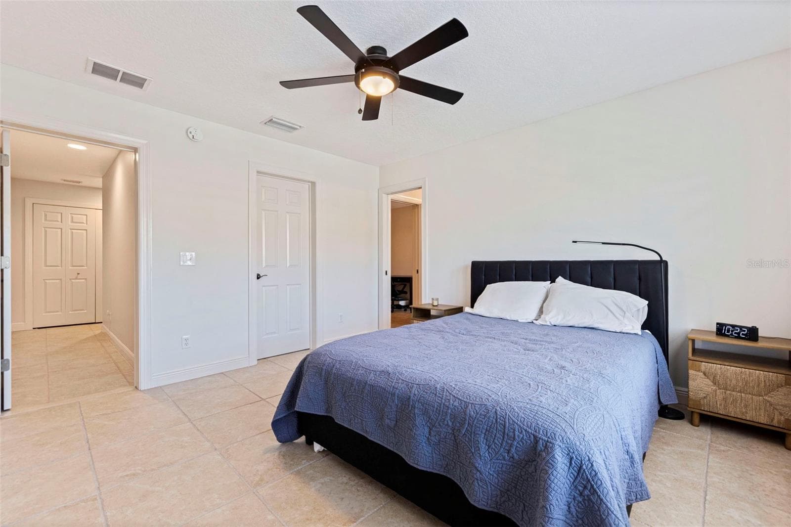 Townhouse at 123 VALENCIA CIR, ST PETERSBURG, photo 29 of 38
