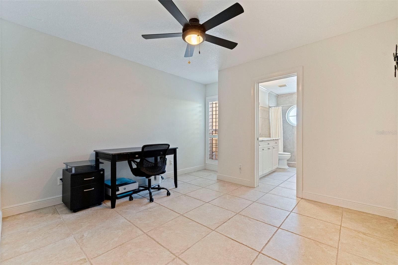 Townhouse at 123 VALENCIA CIR, ST PETERSBURG, photo 31 of 38