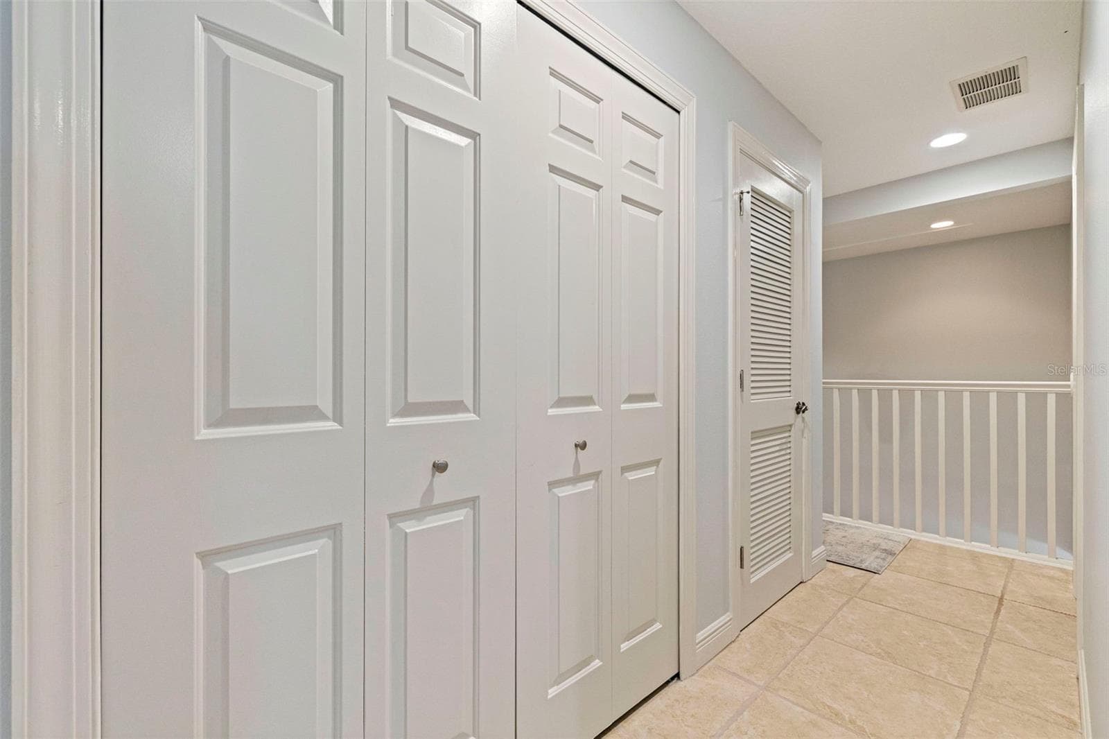 Townhouse at 123 VALENCIA CIR, ST PETERSBURG, photo 33 of 38