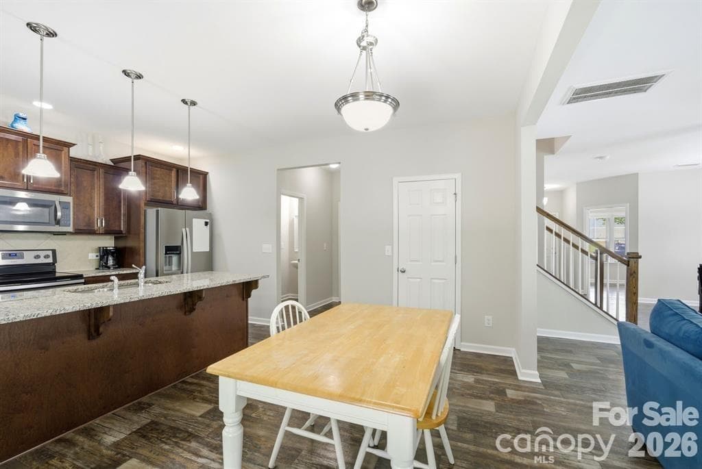 Single Family Residence at 2628 Courtland Drive, Clover, photo 5 of 25