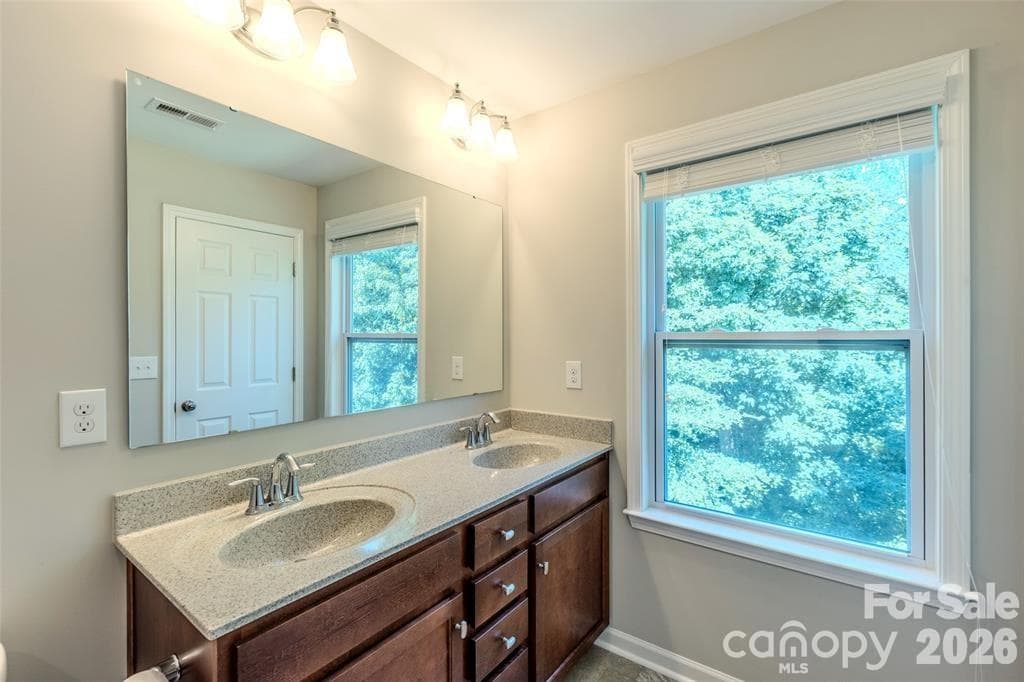 Single Family Residence at 2628 Courtland Drive, Clover, photo 10 of 25