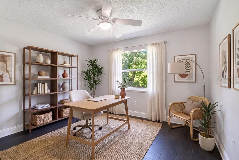 “virtually staged” - 156 LAKE DR, ORLANDO