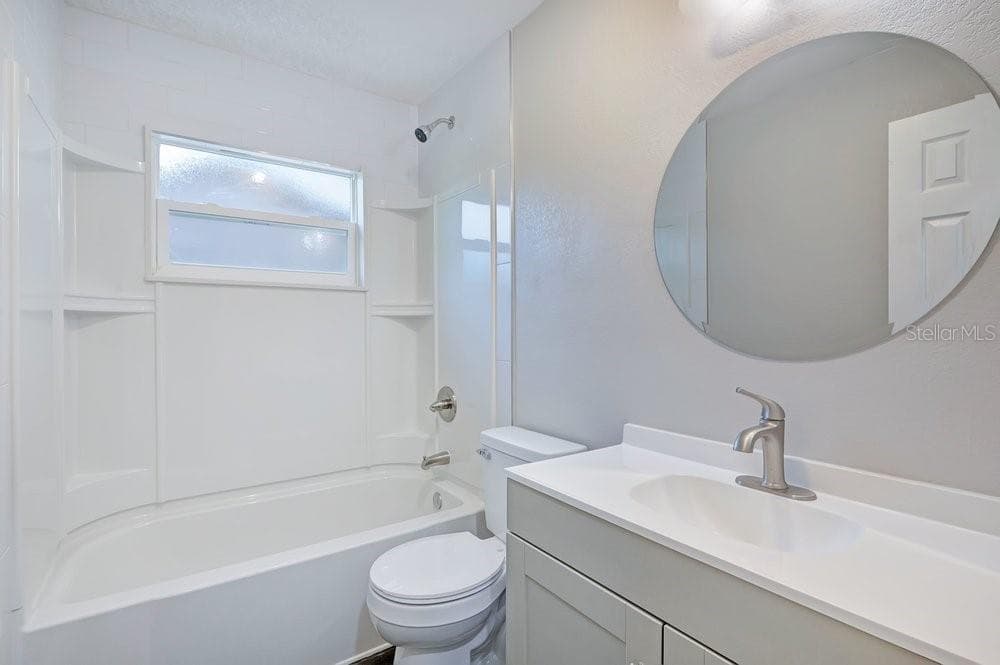 Single Family Residence at 156 LAKE DR, ORLANDO, photo 18 of 30