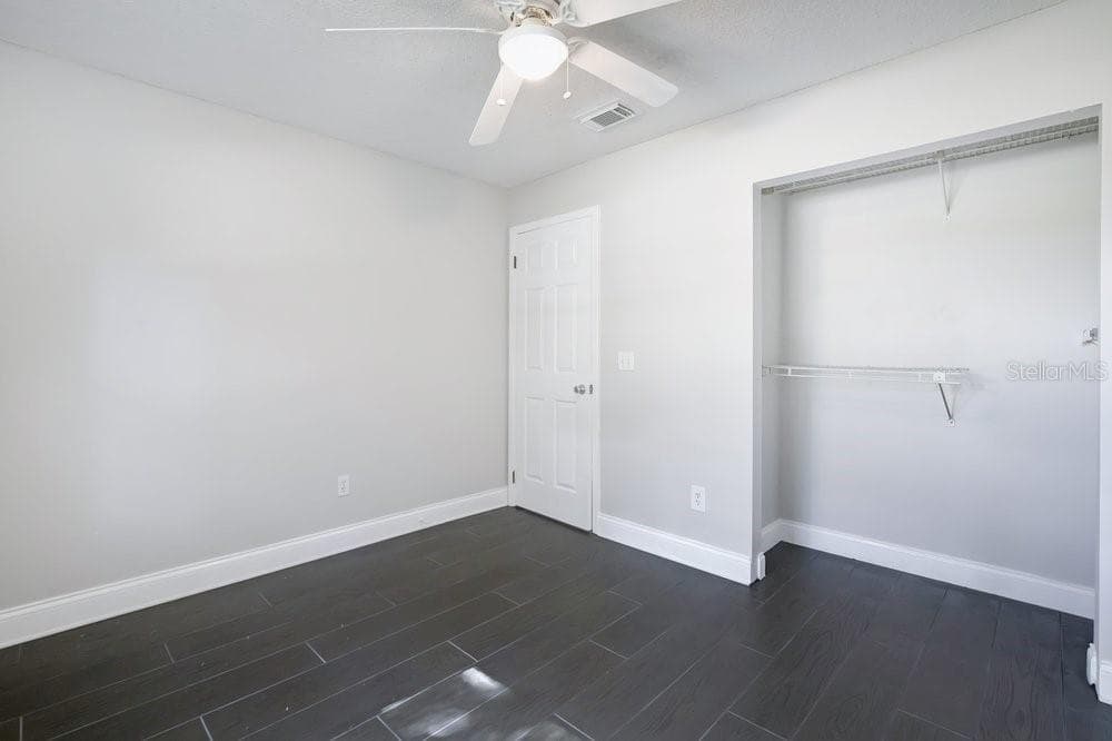 Single Family Residence at 156 LAKE DR, ORLANDO, photo 19 of 30