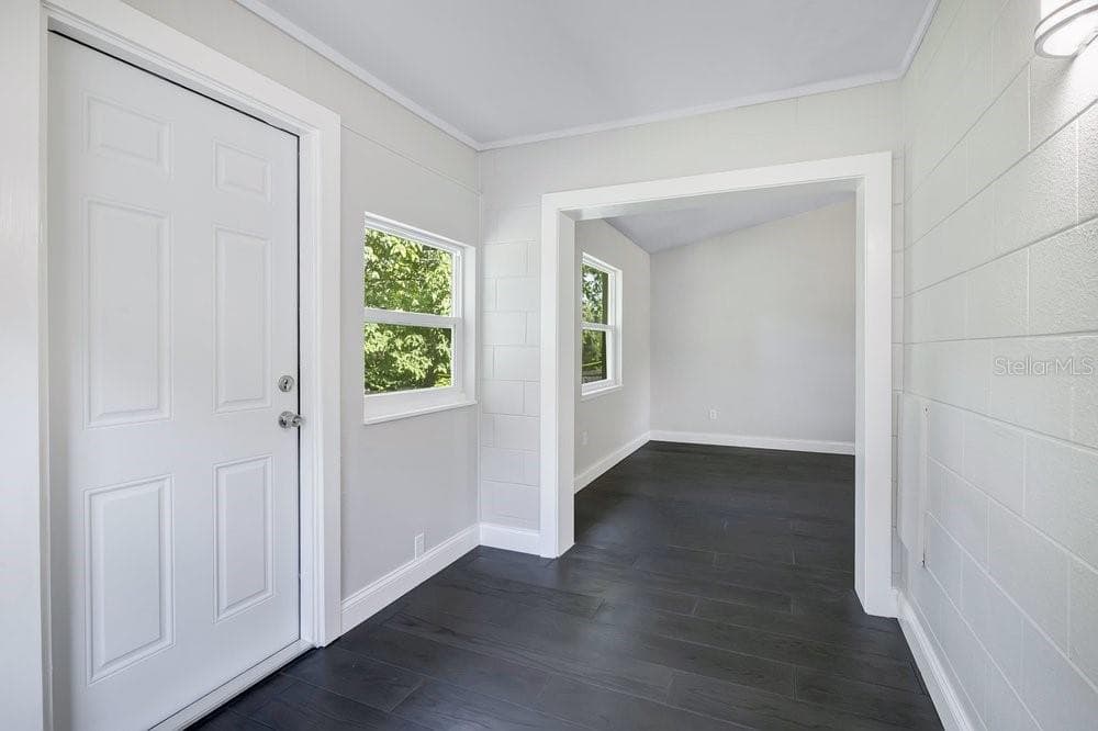 Single Family Residence at 156 LAKE DR, ORLANDO, photo 21 of 30