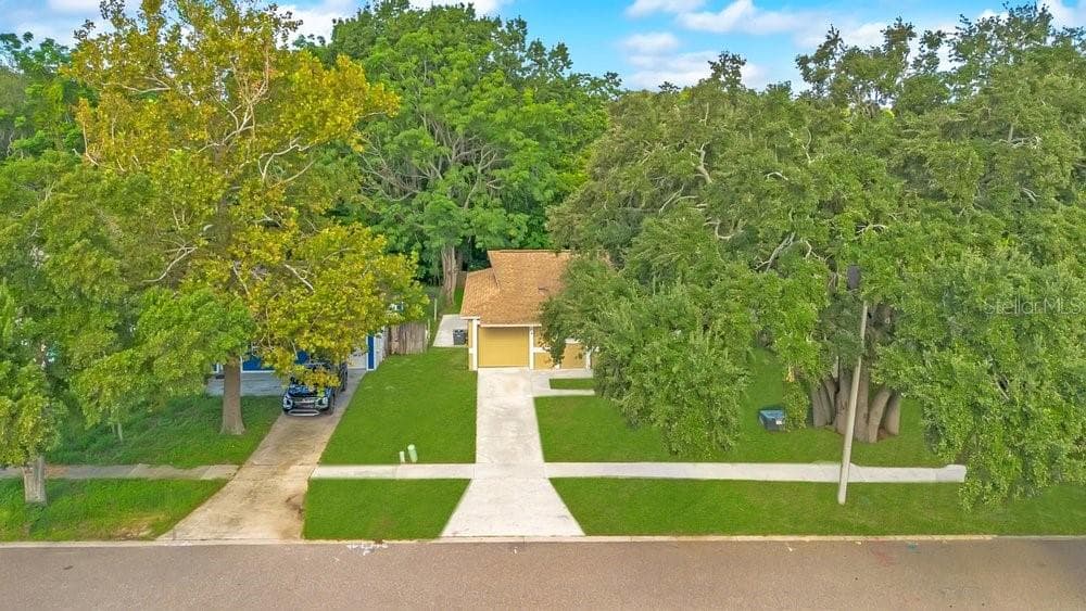 Single Family Residence at 156 LAKE DR, ORLANDO, photo 27 of 30