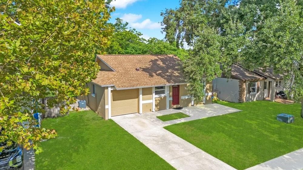 Single Family Residence at 156 LAKE DR, ORLANDO, photo 28 of 30